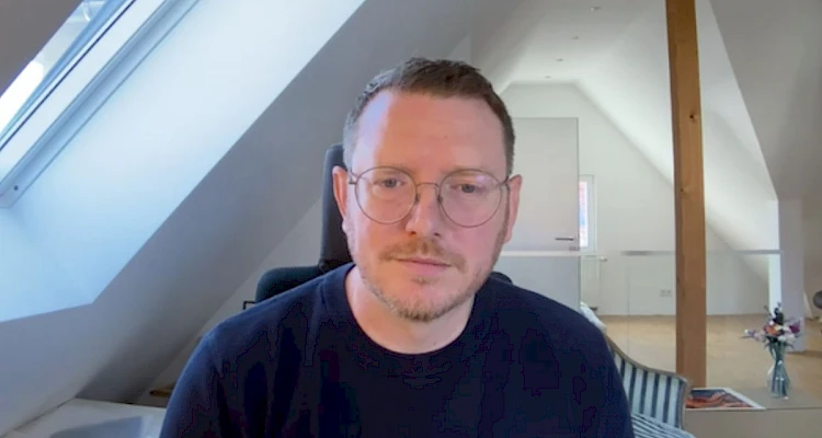 Interview mit Gerichtszeichner Martin Burkhardt - ©talkaccino.at Gerichtszeichner Martin Burkhardt im Interview - ©talkaccino.at