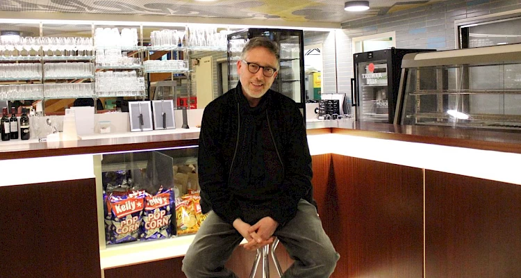 Interview mit Kinobetreiber Norman Shetler - ©talkaccino.at Kinobetreiber Norman Shetler im Interview - ©talkaccino.at