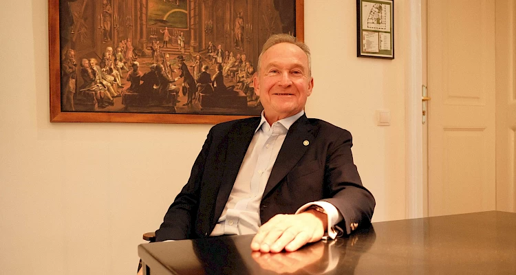 Interview mit Freimaurer-Großmeister Georg Semler - ©talkaccino.at Freimaurer-Großmeister Georg Semler im Interview - ©talkaccino.at